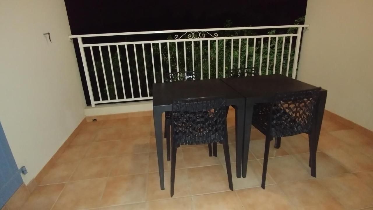 Kazadidou - Residence Grand Cap - Vue Mer Et Montagne - Piscine 르 고지에 외부 사진