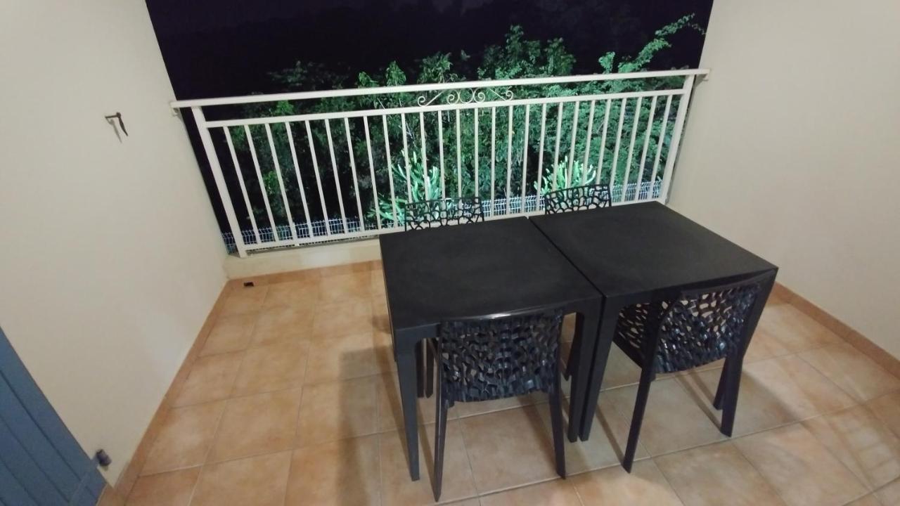 Kazadidou - Residence Grand Cap - Vue Mer Et Montagne - Piscine 르 고지에 외부 사진